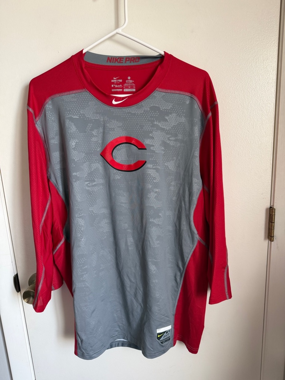 Cincinnati Reds Nike Red & Gray Long Sleeve Athletic Top